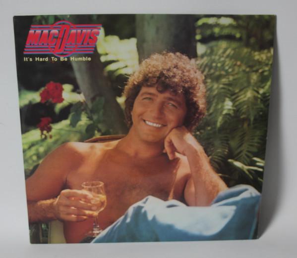 Mac Davis - It's Hard To Be Humble