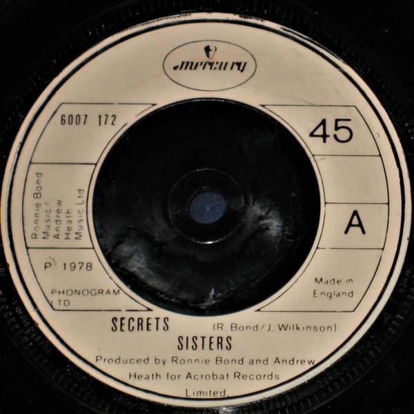 Sisters (10) - Secrets
